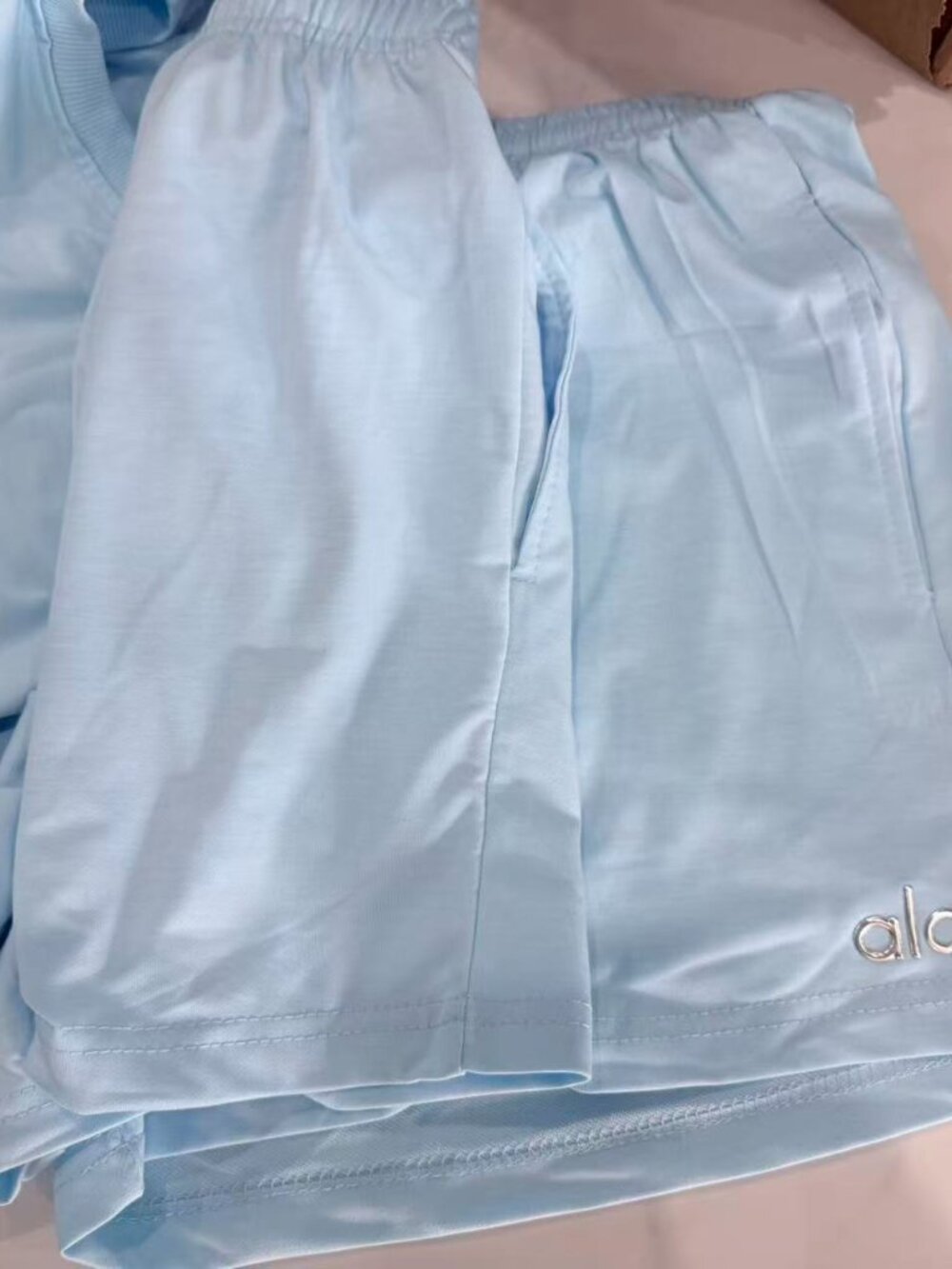 alo Yoga Fitness Drawstring Shorts Set - Picture 5 of 6